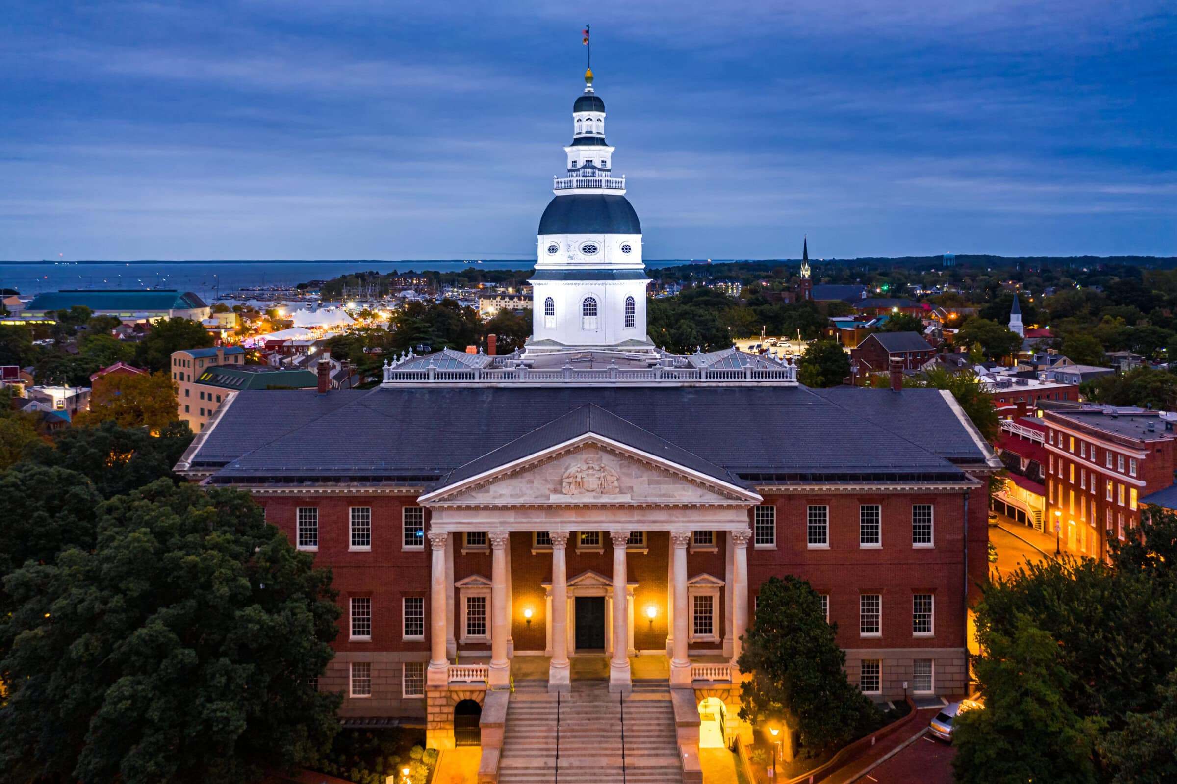 Maryland State House, in Annapolis, at dusk Maryland State House, in Annapolis, at dusk. The Maryland State House is the oldest U.S. state capitol in continuous legislative use, dating to 1772 and housing the Maryland General Assembly.