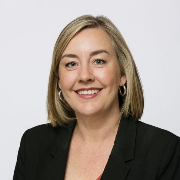 Jill Barr headshot