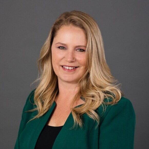 Lisa Sorce headshot