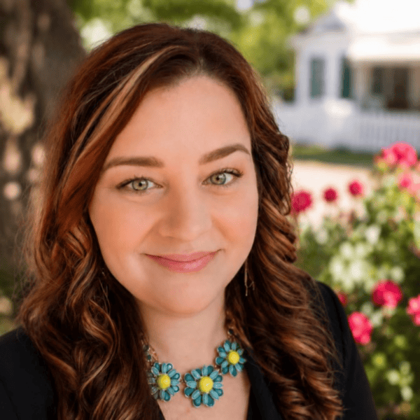 Tina Pruett headshot